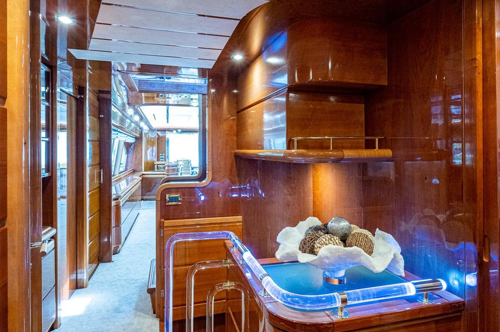 2001 Ferretti Yachts 94 Raised Pilot House