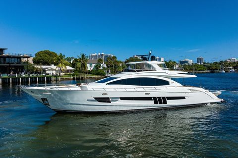 2012 Lazzara Yachts LSX 95